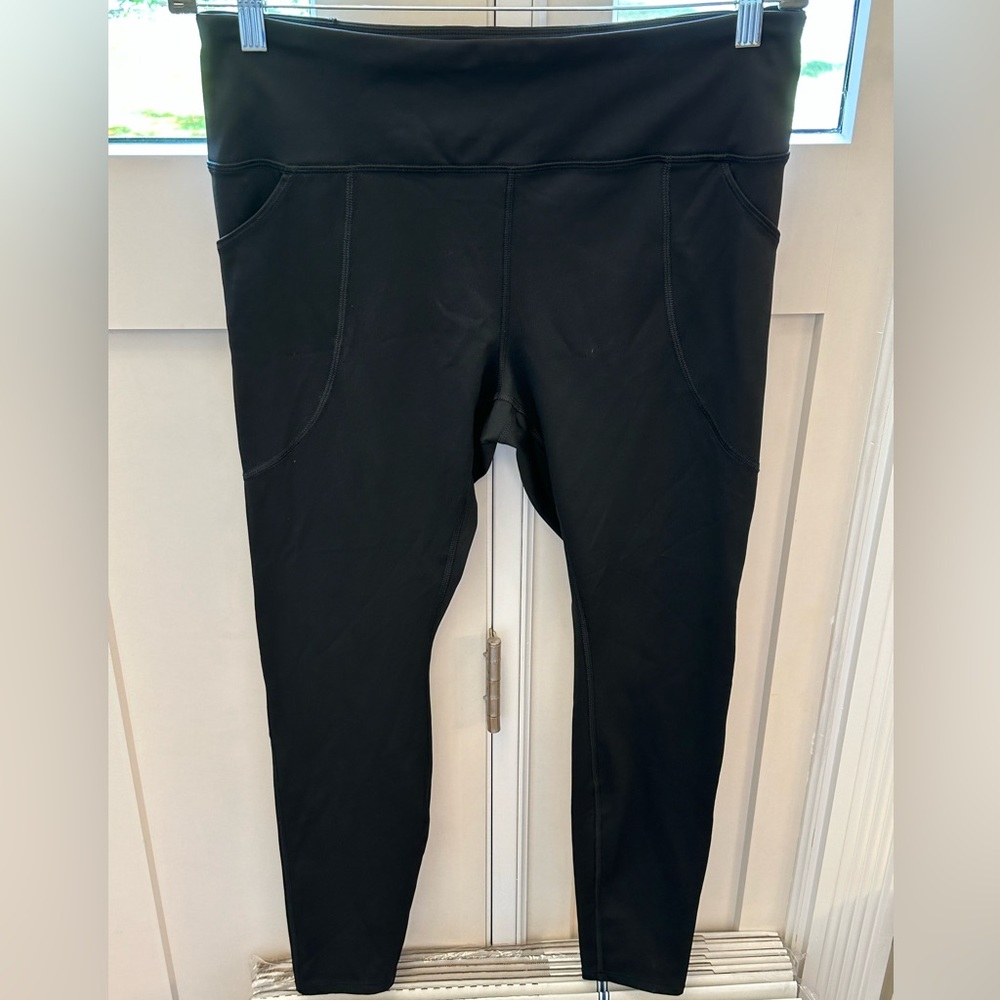 Women’s yoga pants